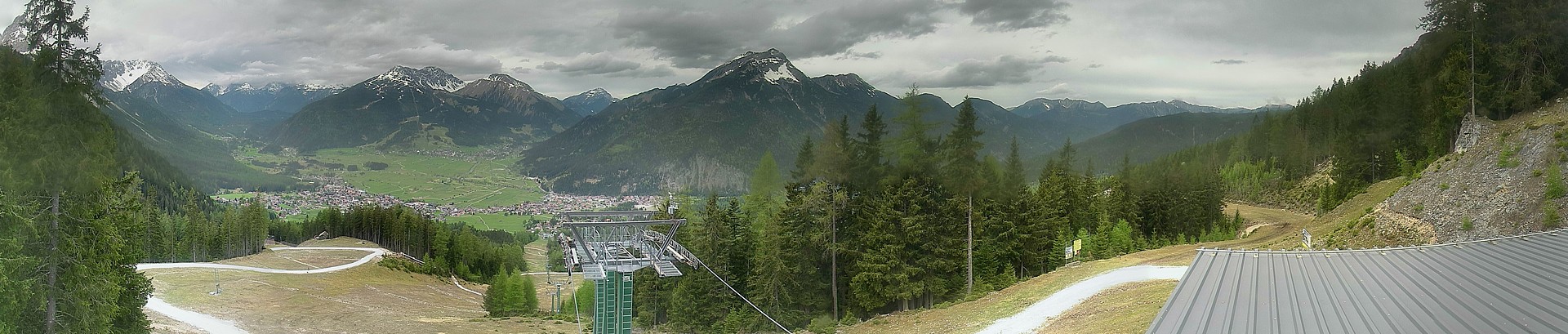 Archived image Webcam 3-chair lift Wettersteinbahnen Ehrwald