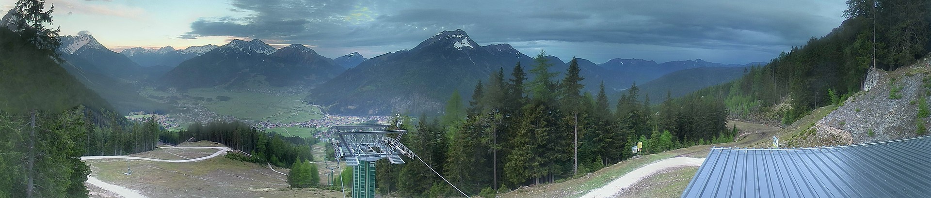 Archived image Webcam 3-chair lift Wettersteinbahnen Ehrwald