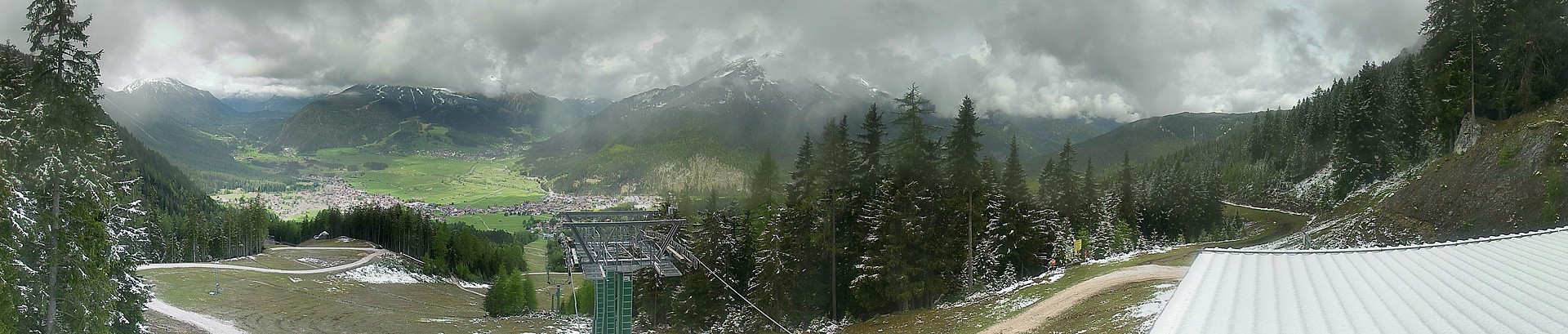 Archived image Webcam 3-chair lift Wettersteinbahnen Ehrwald