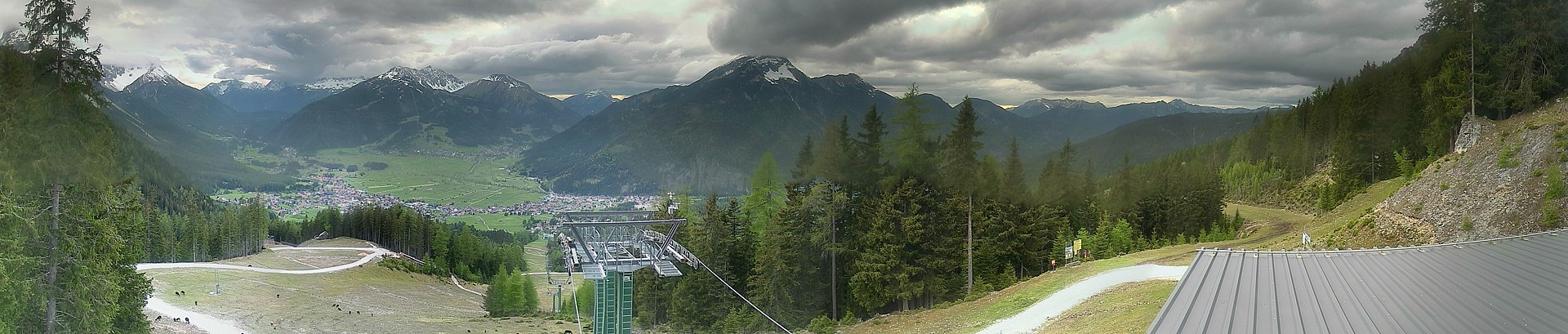 Archived image Webcam 3-chair lift Wettersteinbahnen Ehrwald