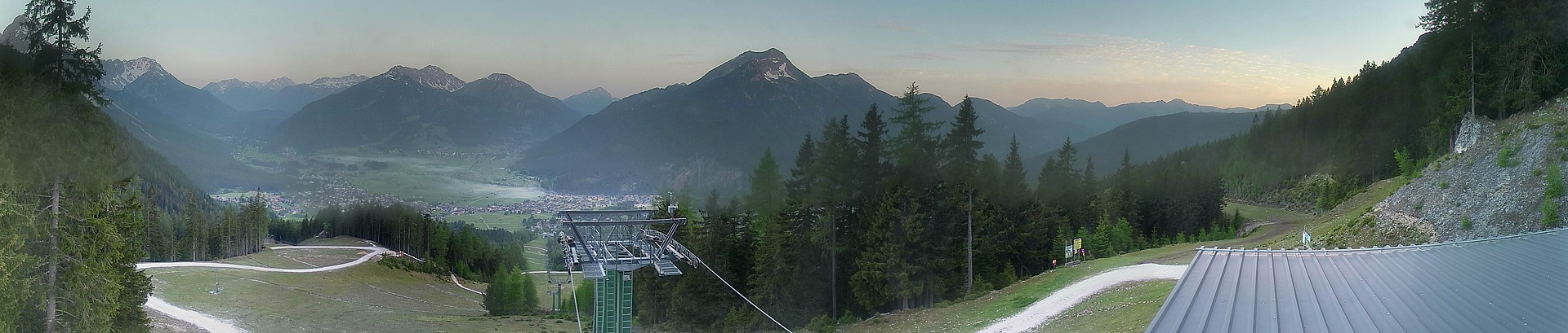 Archiv Foto Webcam 3er Sessellift im Skigebiet Ehrwald