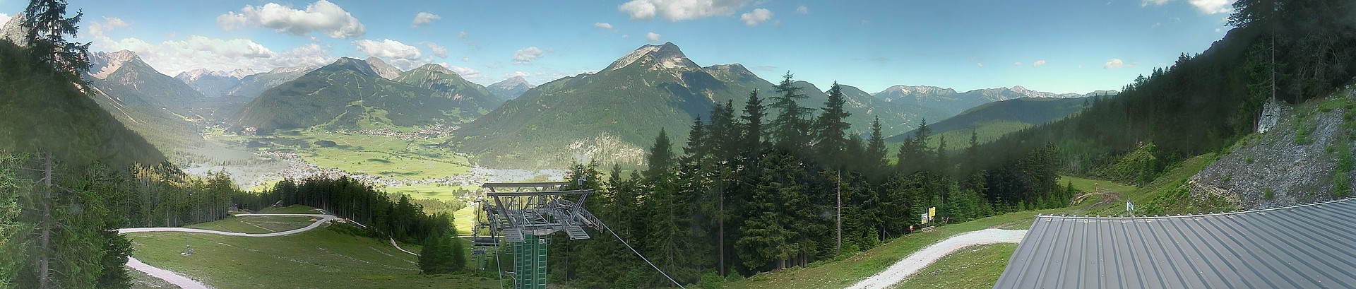 Archived image Webcam 3-chair lift Wettersteinbahnen Ehrwald
