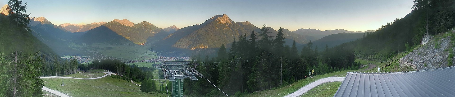 Archiv Foto Webcam 3er Sessellift im Skigebiet Ehrwald