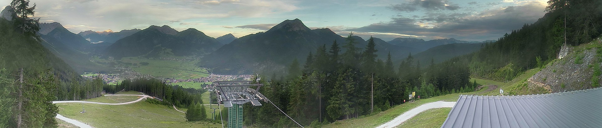 Archiv Foto Webcam 3er Sessellift im Skigebiet Ehrwald