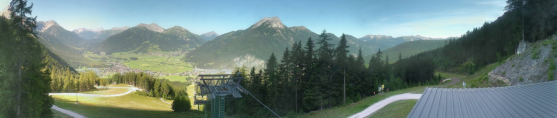 Archived image Webcam 3-chair lift Wettersteinbahnen Ehrwald