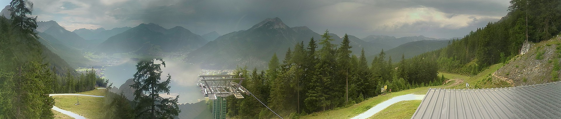 Archived image Webcam 3-chair lift Wettersteinbahnen Ehrwald