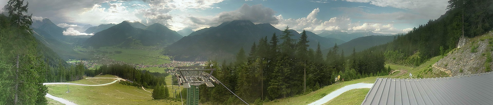 Archived image Webcam 3-chair lift Wettersteinbahnen Ehrwald