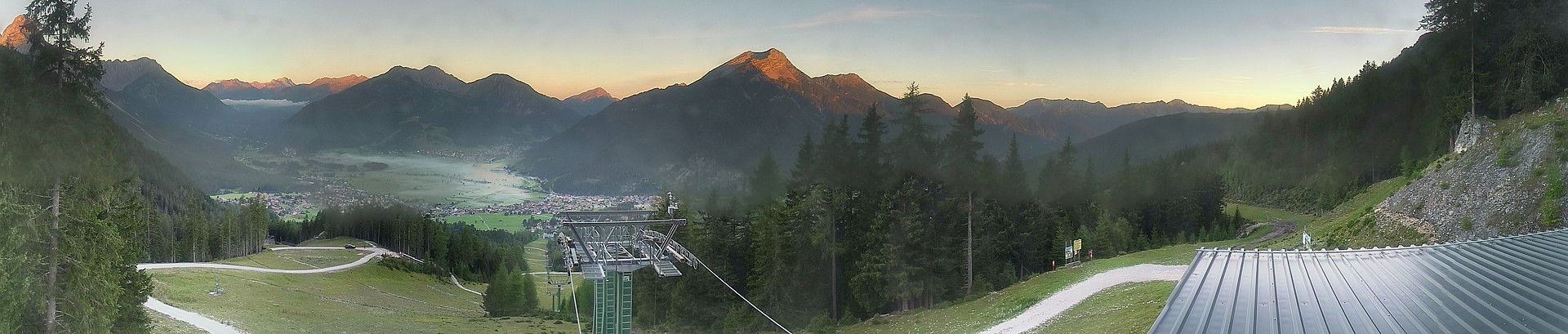 Archiv Foto Webcam 3er Sessellift im Skigebiet Ehrwald