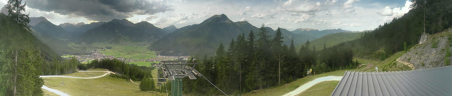 Archived image Webcam 3-chair lift Wettersteinbahnen Ehrwald