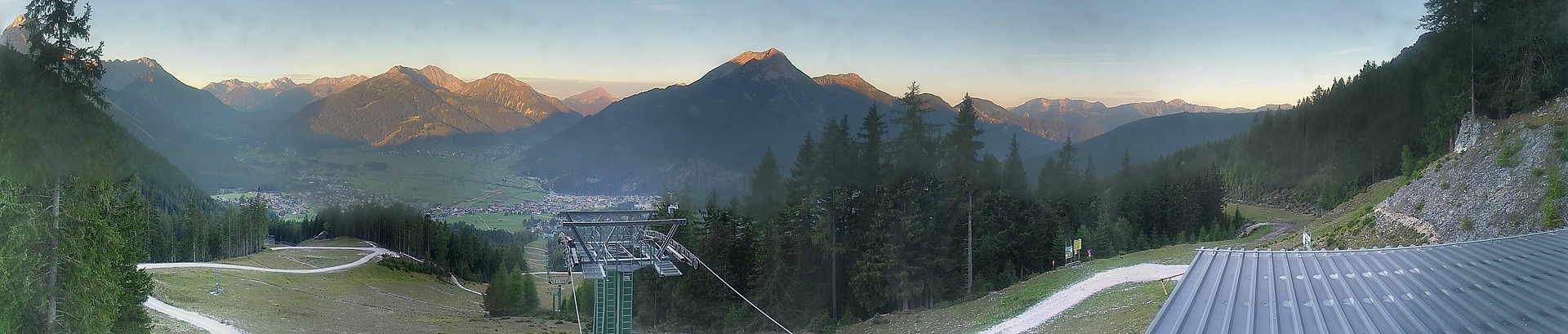 Archiv Foto Webcam 3er Sessellift im Skigebiet Ehrwald