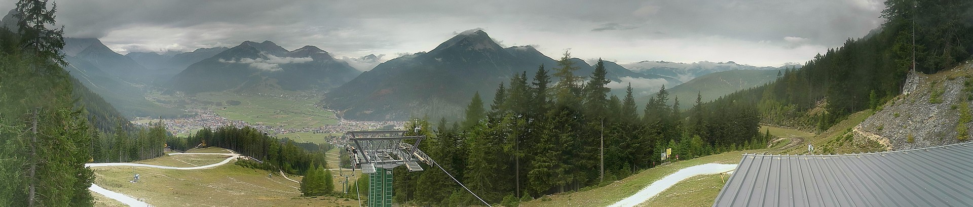 Archived image Webcam 3-chair lift Wettersteinbahnen Ehrwald