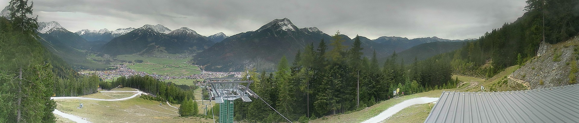 Archived image Webcam 3-chair lift Wettersteinbahnen Ehrwald