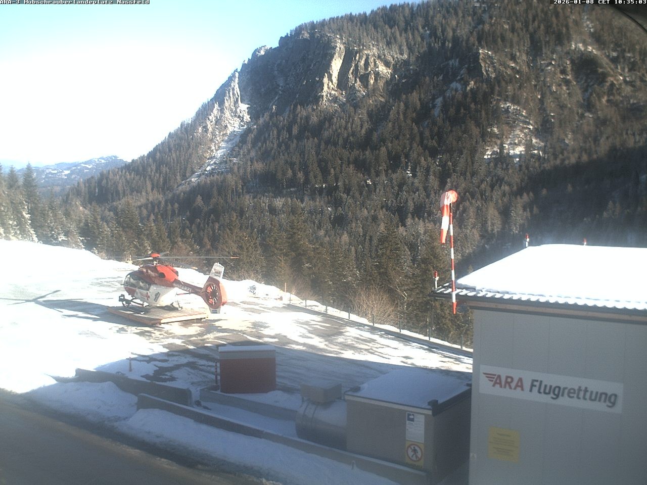 Archiv Foto Webcam Hubschrauberlandeplatz Nassfeld