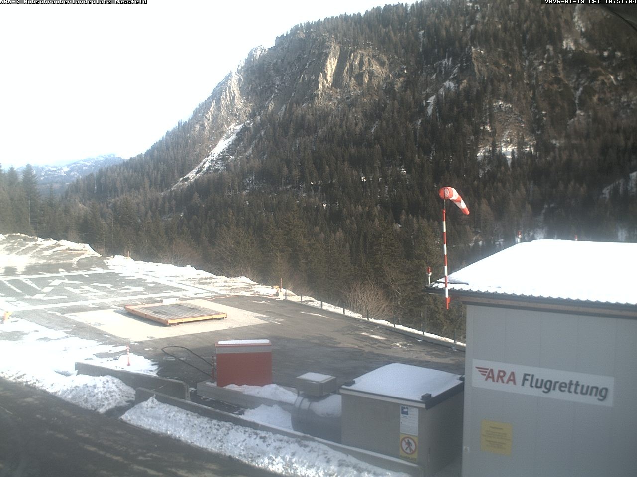 Archiv Foto Webcam Hubschrauberlandeplatz Nassfeld