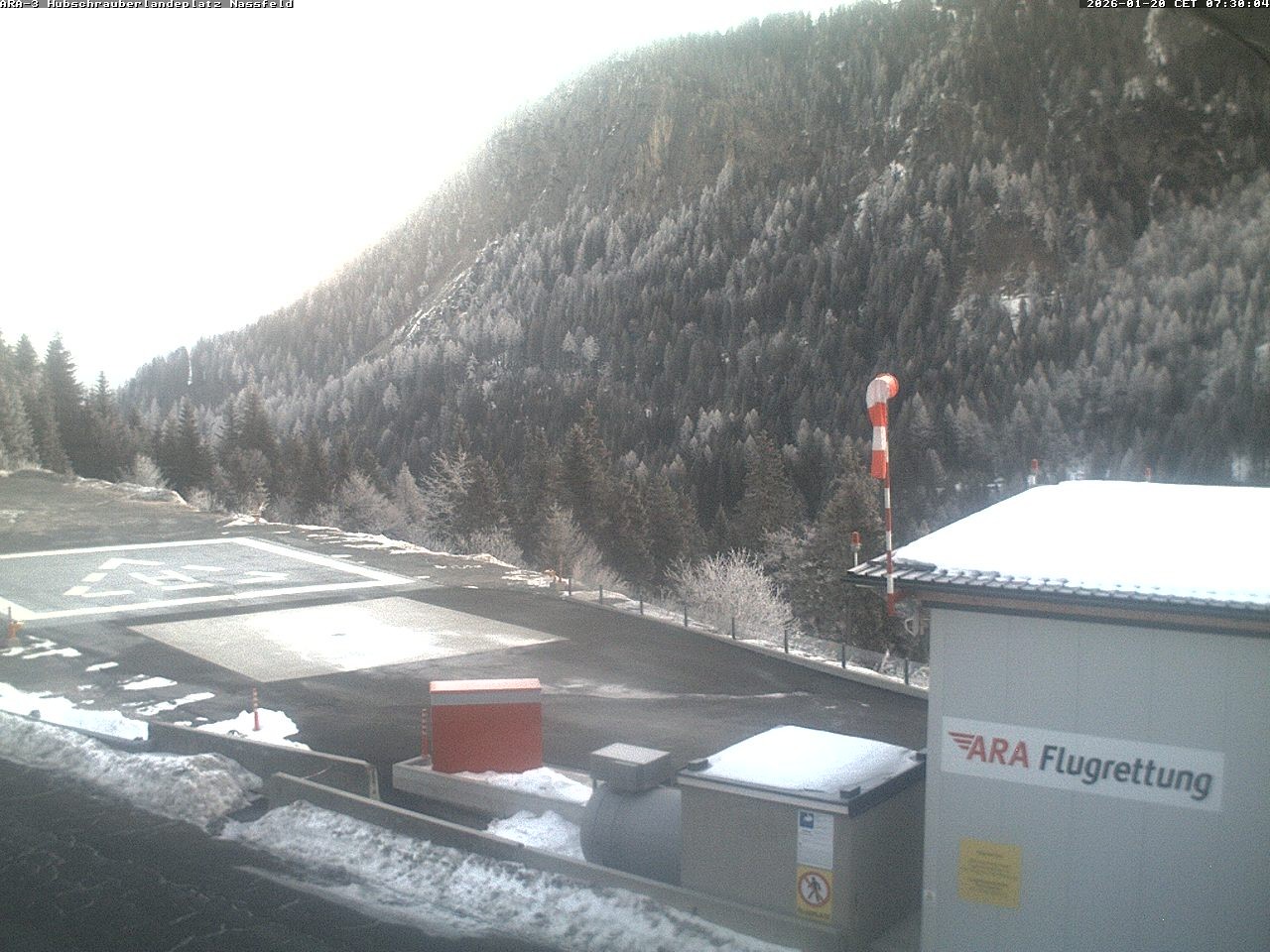 Archiv Foto Webcam Hubschrauberlandeplatz Nassfeld