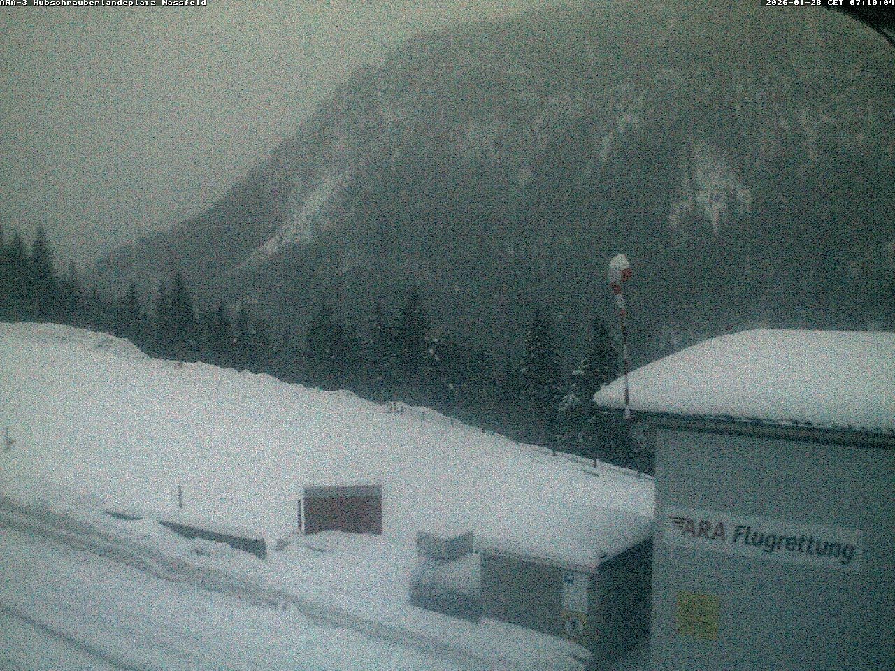 Archiv Foto Webcam Hubschrauberlandeplatz Nassfeld