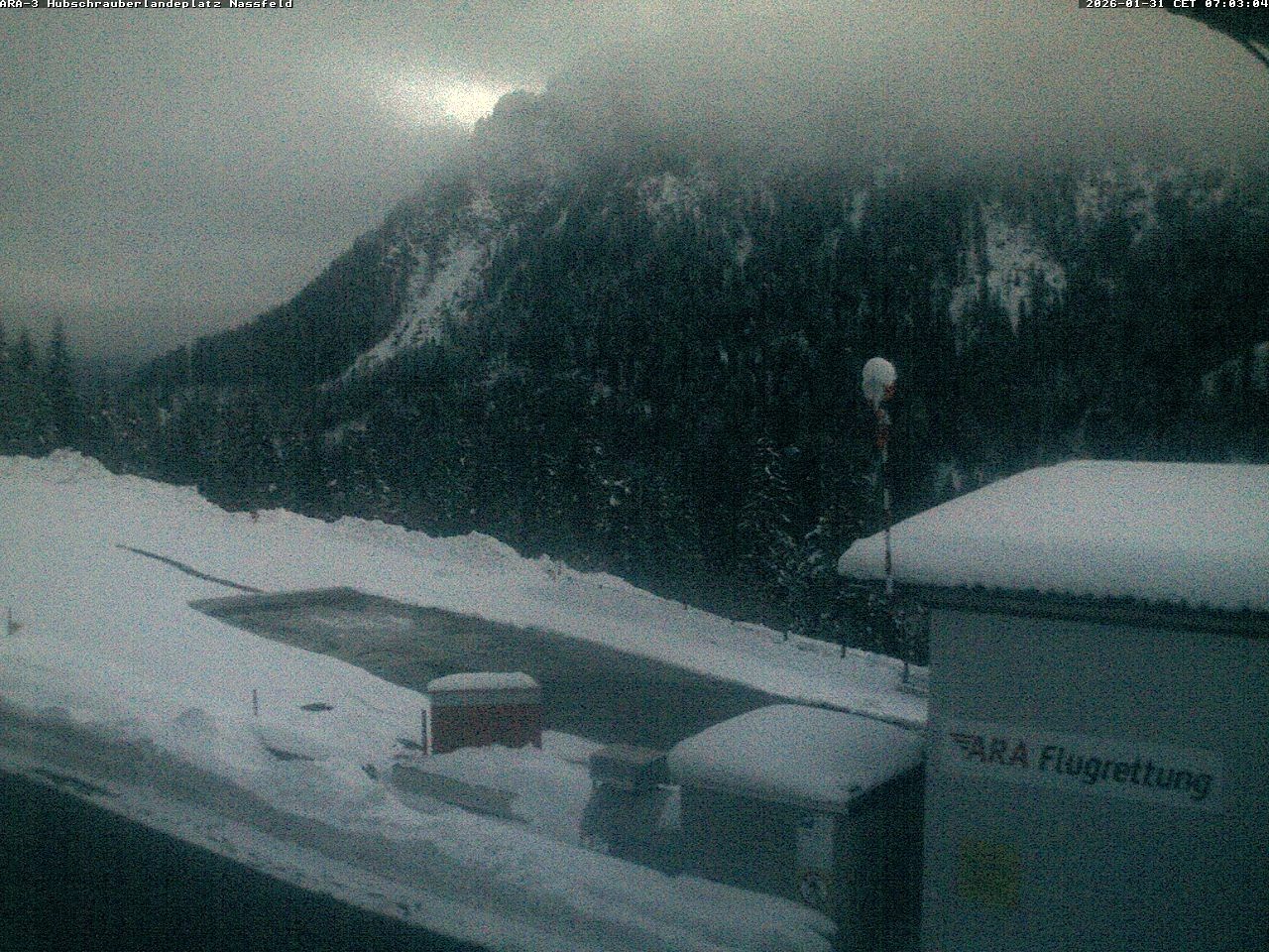 Archiv Foto Webcam Hubschrauberlandeplatz Nassfeld