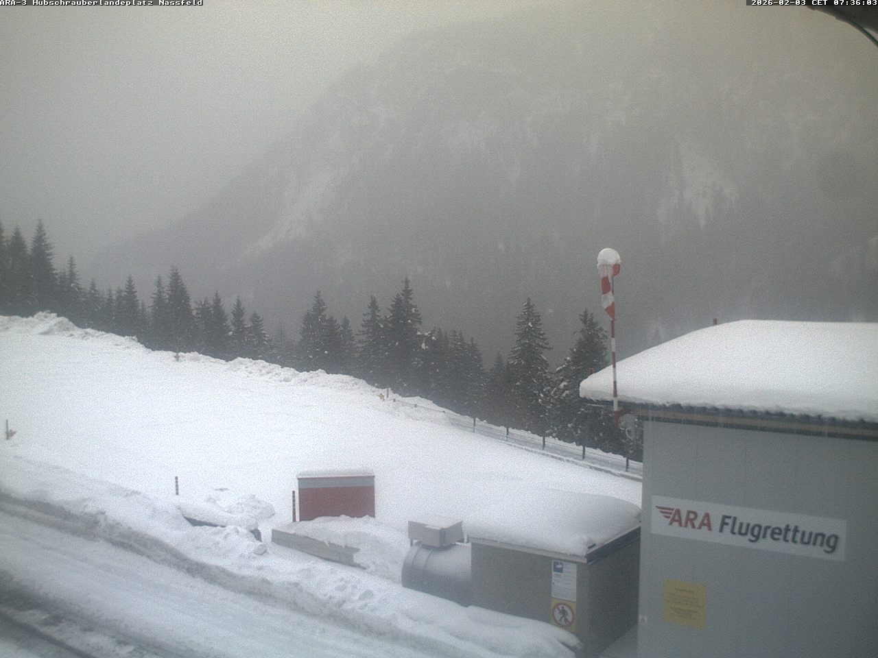 Archiv Foto Webcam Hubschrauberlandeplatz Nassfeld