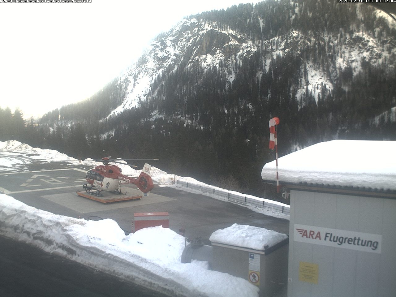 Archiv Foto Webcam Hubschrauberlandeplatz Nassfeld