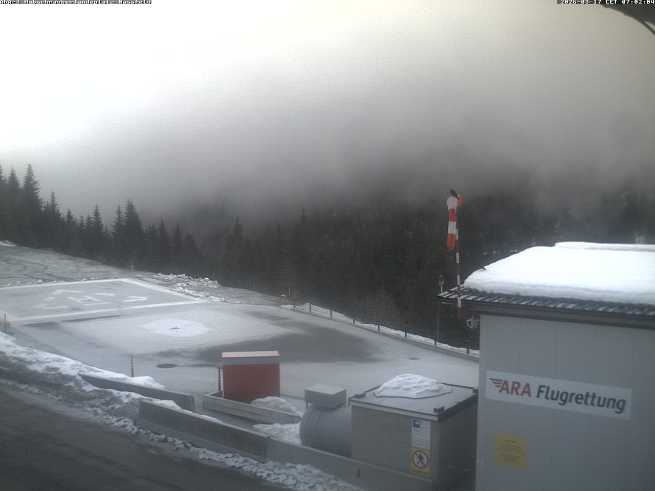 Archiv Foto Webcam Hubschrauberlandeplatz Nassfeld