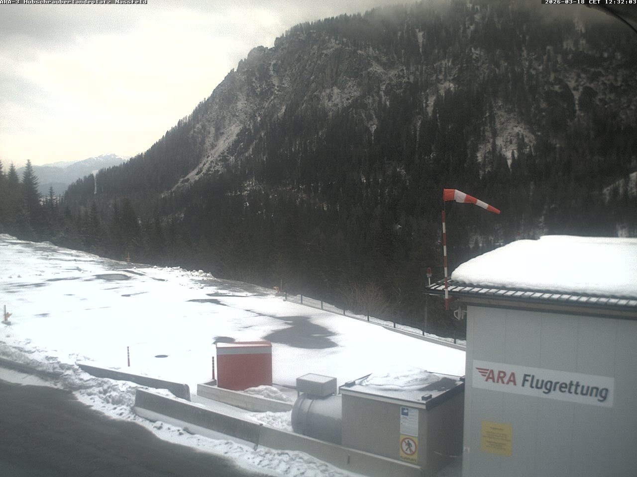 Archiv Foto Webcam Hubschrauberlandeplatz Nassfeld