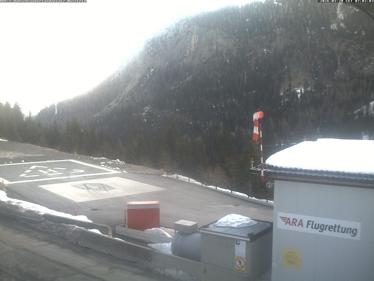 Archiv Foto Webcam Hubschrauberlandeplatz Nassfeld