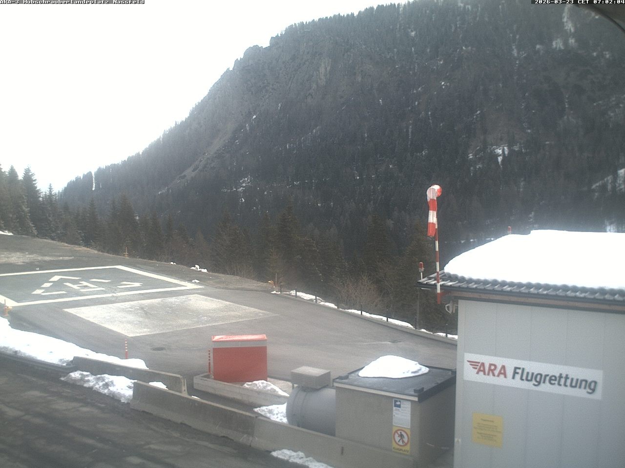 Archiv Foto Webcam Hubschrauberlandeplatz Nassfeld