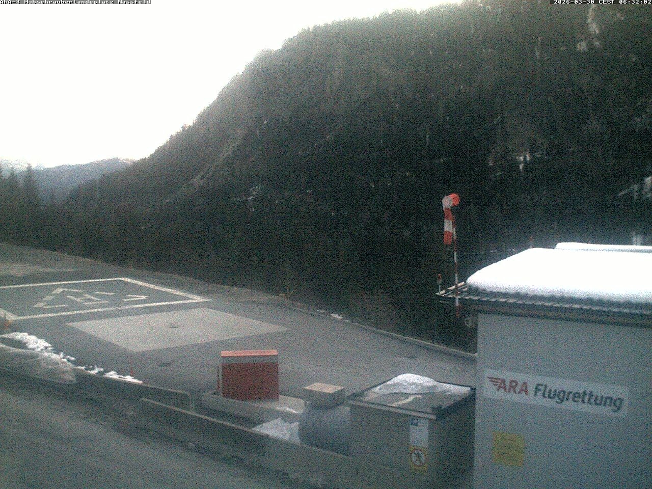 Archiv Foto Webcam Hubschrauberlandeplatz Nassfeld