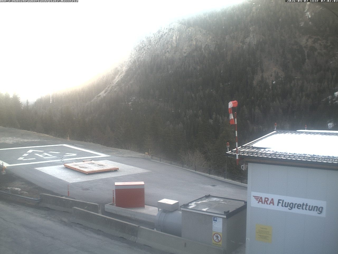 Archiv Foto Webcam Hubschrauberlandeplatz Nassfeld