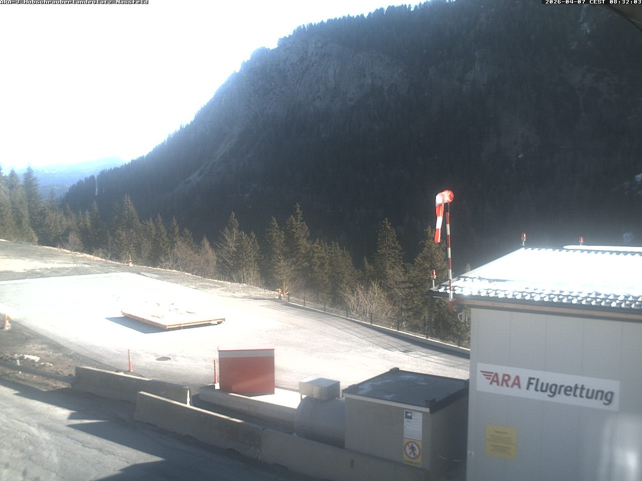 Archiv Foto Webcam Hubschrauberlandeplatz Nassfeld