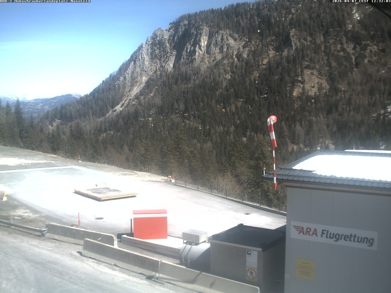 Archived image Webcam Heliport at Skiresort Nassfeld