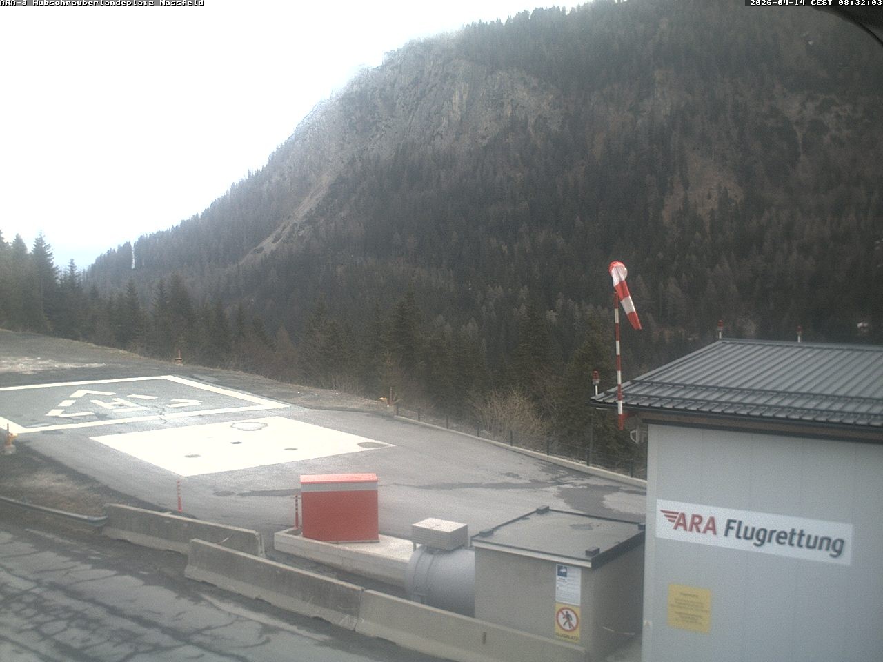 Archived image Webcam Heliport at Skiresort Nassfeld