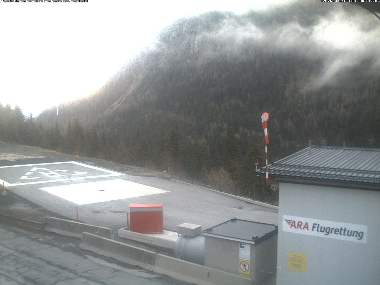 Archiv Foto Webcam Hubschrauberlandeplatz Nassfeld