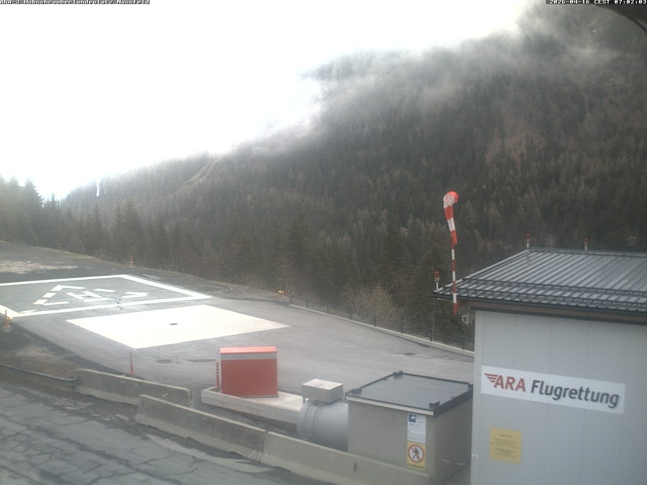 Archiv Foto Webcam Hubschrauberlandeplatz Nassfeld