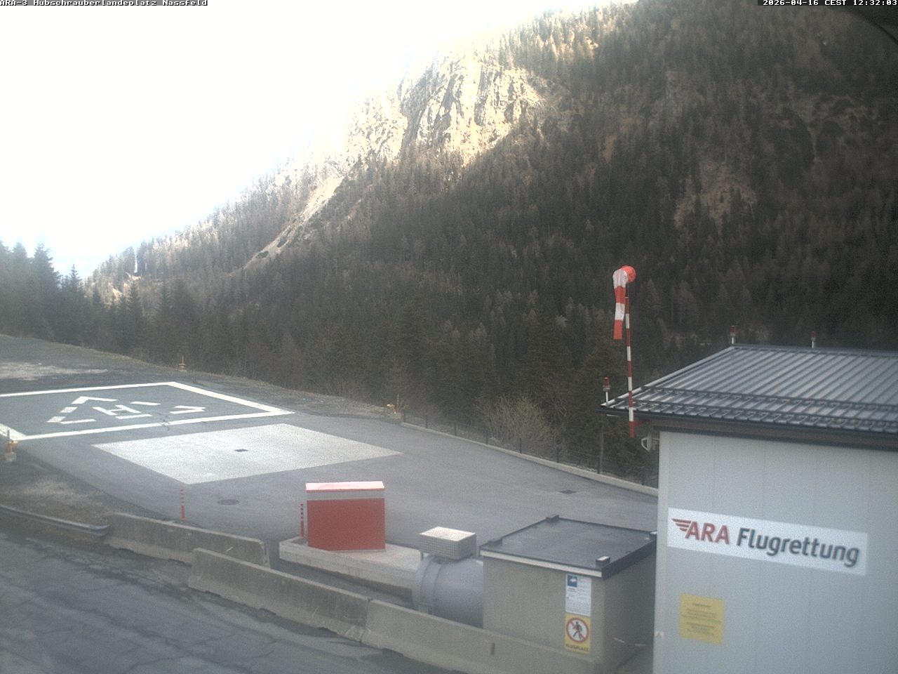 Archiv Foto Webcam Hubschrauberlandeplatz Nassfeld