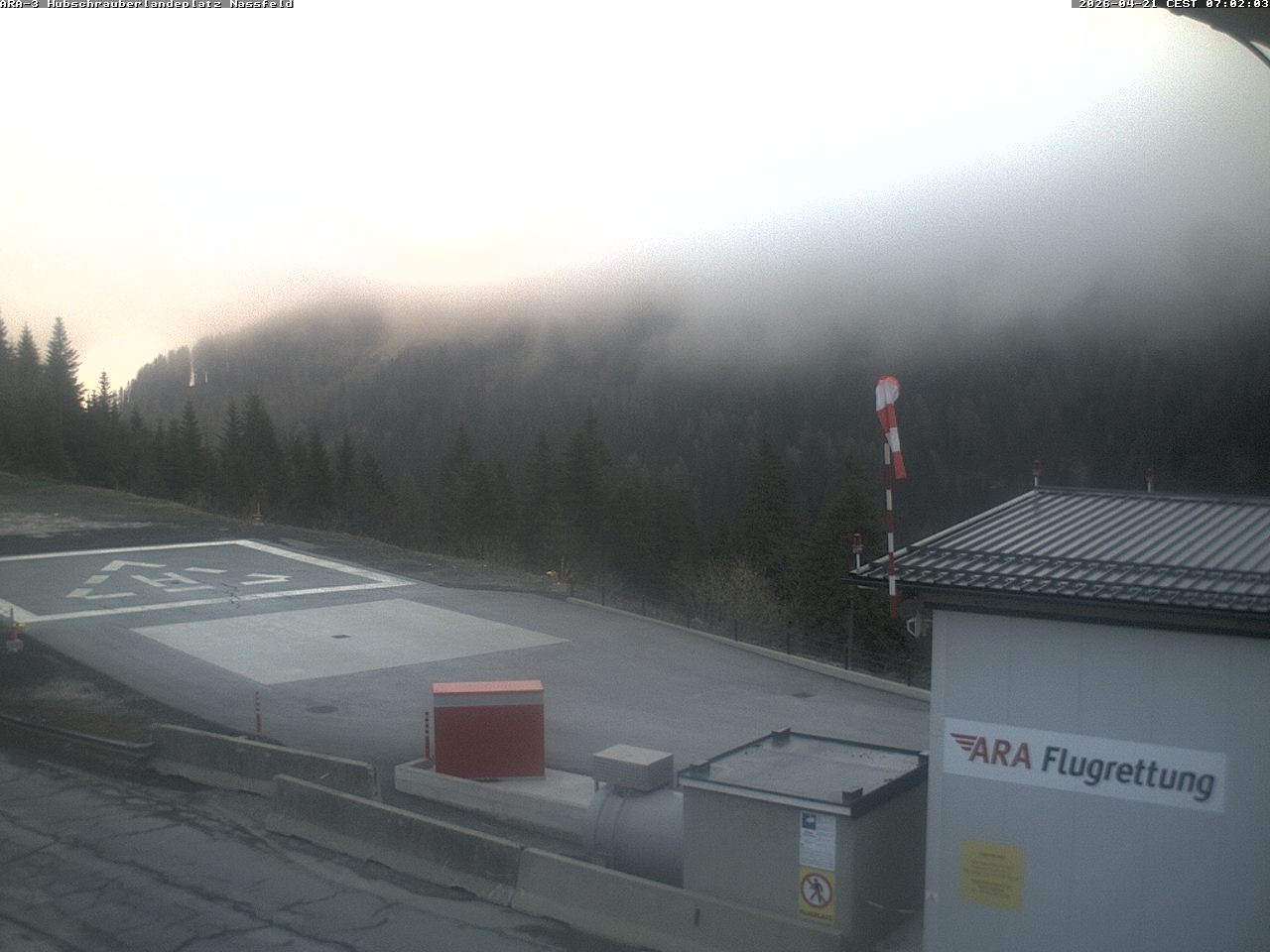 Archiv Foto Webcam Hubschrauberlandeplatz Nassfeld