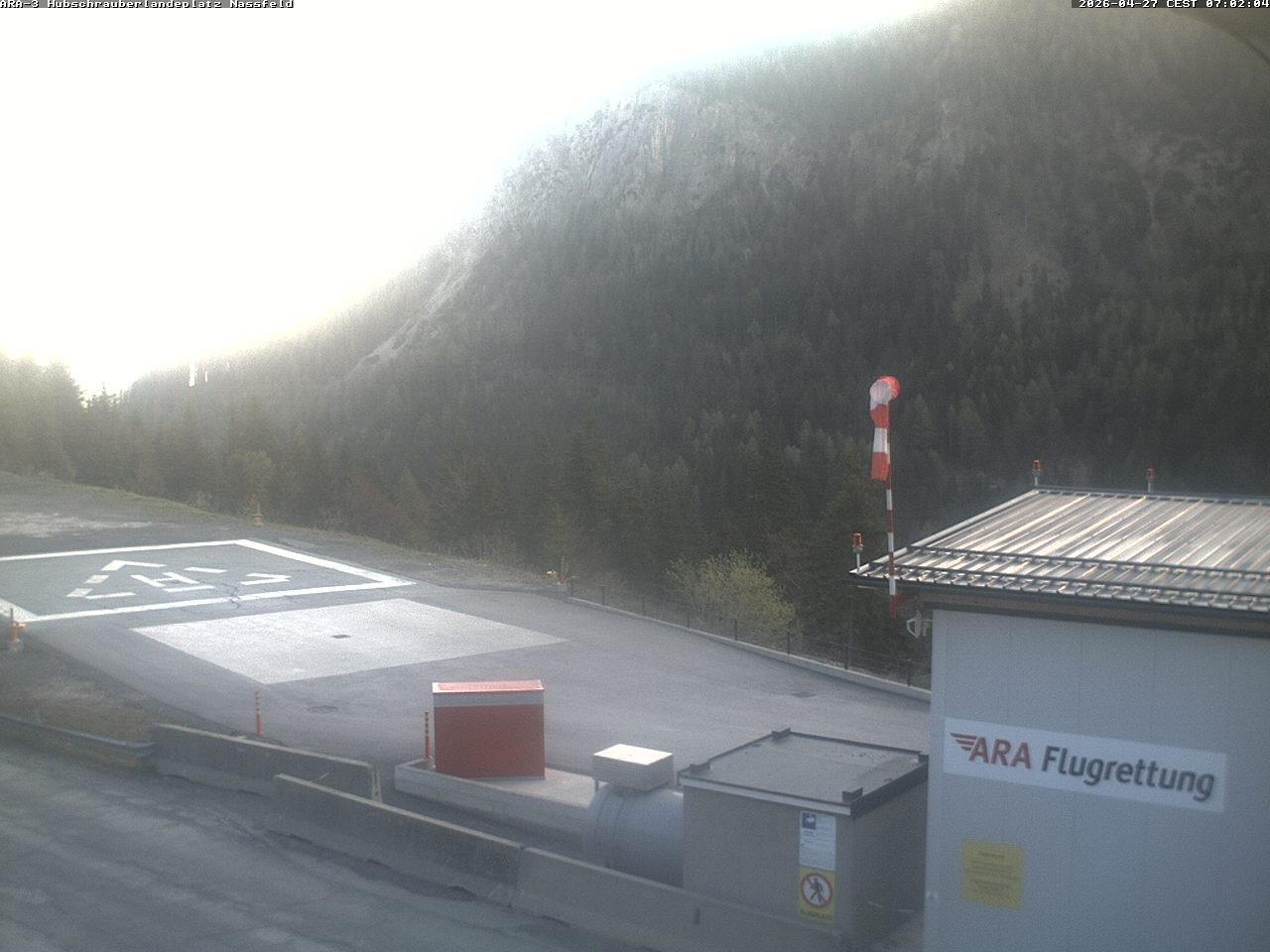 Archiv Foto Webcam Hubschrauberlandeplatz Nassfeld