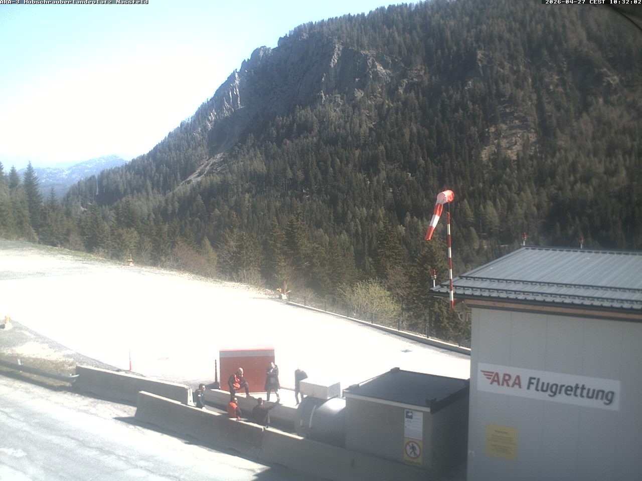 Archiv Foto Webcam Hubschrauberlandeplatz Nassfeld