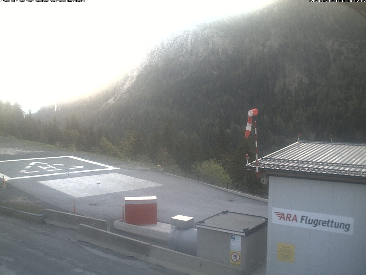 Archiv Foto Webcam Hubschrauberlandeplatz Nassfeld