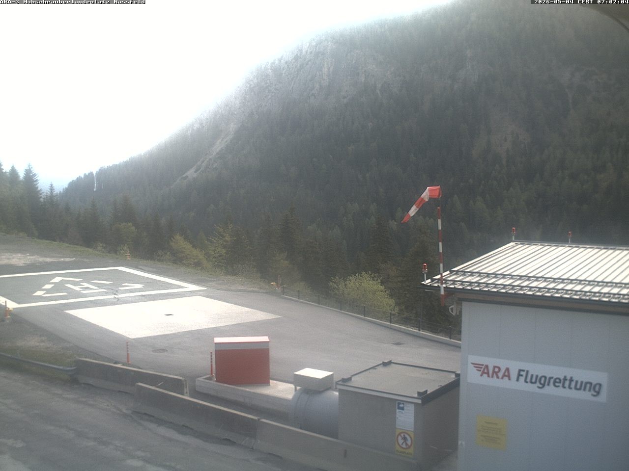 Archiv Foto Webcam Hubschrauberlandeplatz Nassfeld