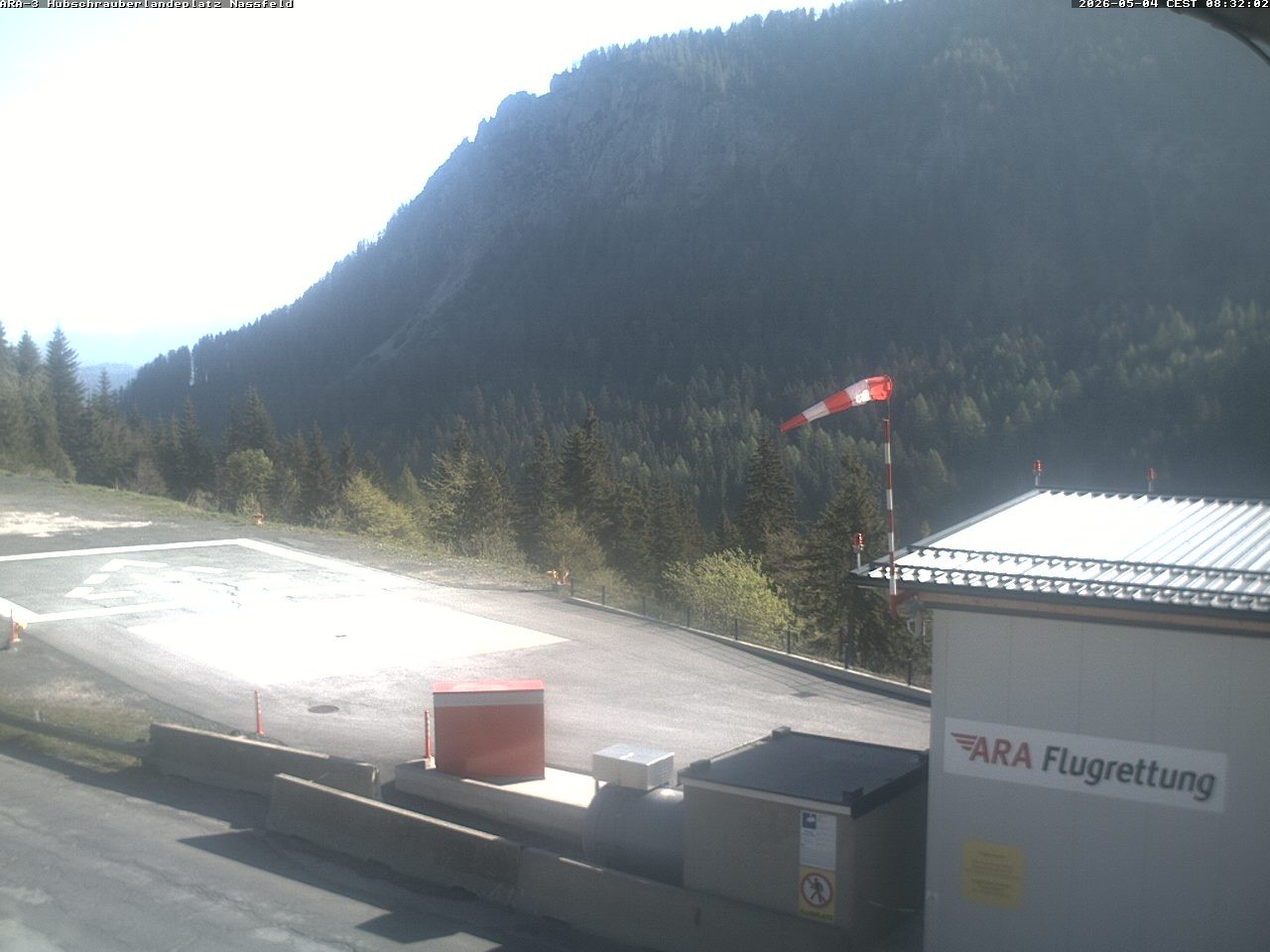 Archiv Foto Webcam Hubschrauberlandeplatz Nassfeld