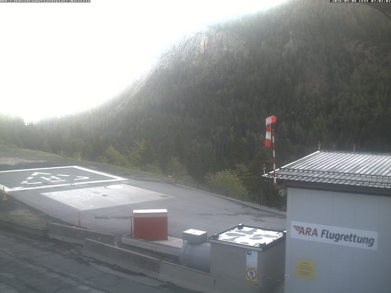 Archiv Foto Webcam Hubschrauberlandeplatz Nassfeld