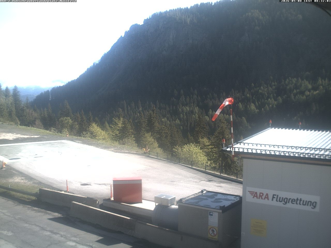 Archiv Foto Webcam Hubschrauberlandeplatz Nassfeld