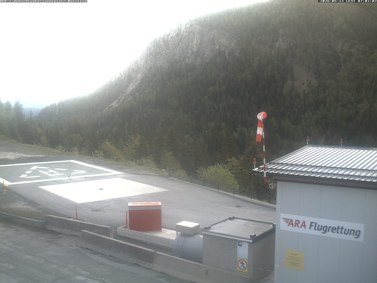 Archiv Foto Webcam Hubschrauberlandeplatz Nassfeld