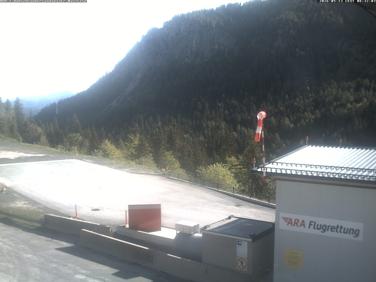 Archiv Foto Webcam Hubschrauberlandeplatz Nassfeld