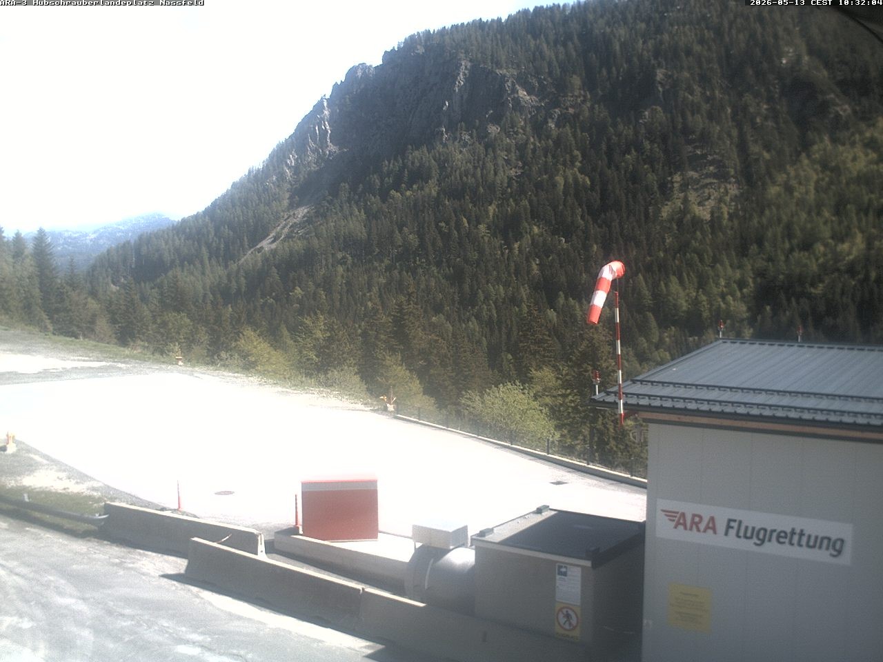 Archiv Foto Webcam Hubschrauberlandeplatz Nassfeld