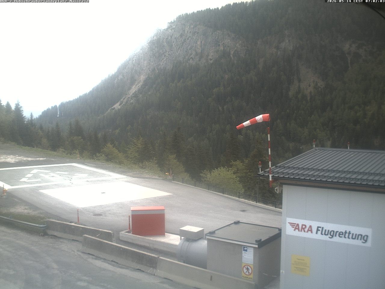 Archiv Foto Webcam Hubschrauberlandeplatz Nassfeld