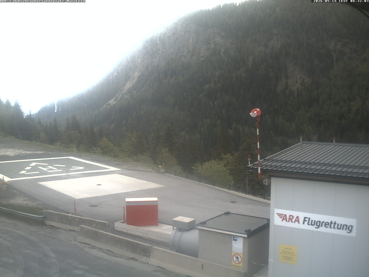 Archiv Foto Webcam Hubschrauberlandeplatz Nassfeld