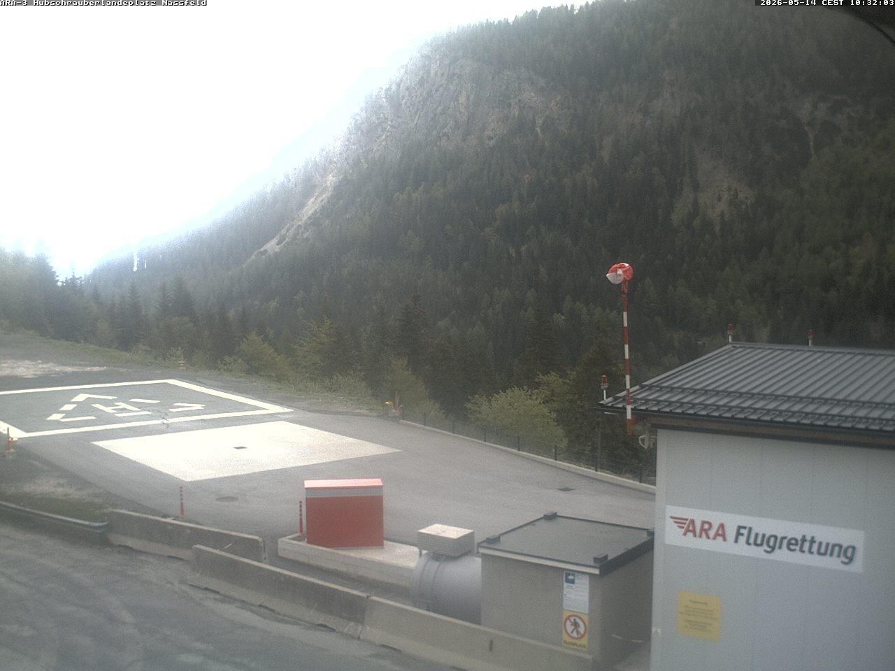 Archiv Foto Webcam Hubschrauberlandeplatz Nassfeld