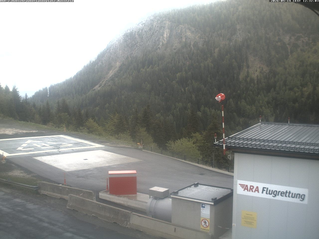 Archiv Foto Webcam Hubschrauberlandeplatz Nassfeld